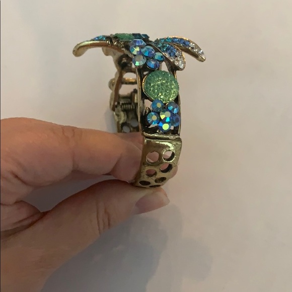 Bracelet with Dimond Accents - Picture 3 of 10